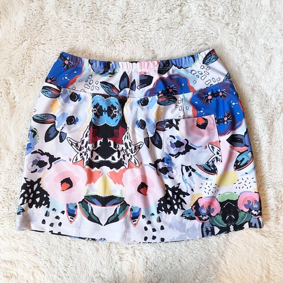 BSkinz Active Skort [Size M] - Picture 2 of 5